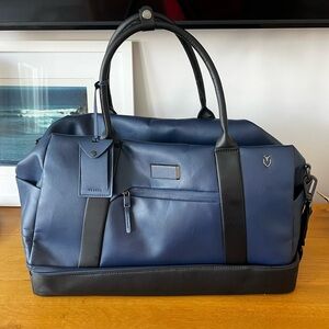 Vessel signature boston duffel in navy blue